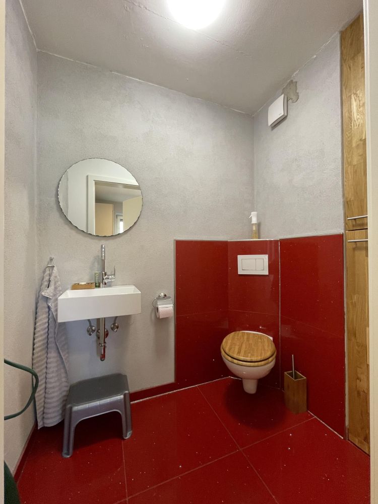 SMARTES MITTELHAUS FÜR DIE KLEINE FAMILIE