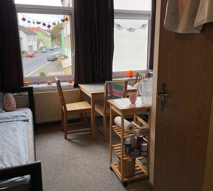 Attraktives Mehrfamilienhaus mit 11 Apartments und Top-Lage direkt am sanierten Bahnhof