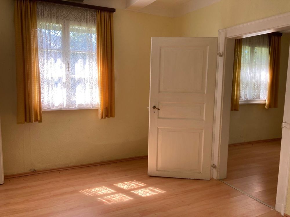 Renovierungsbedürftiges Fachwerkhaus mit Nebengebäude in Lindlar-Kapellensüng