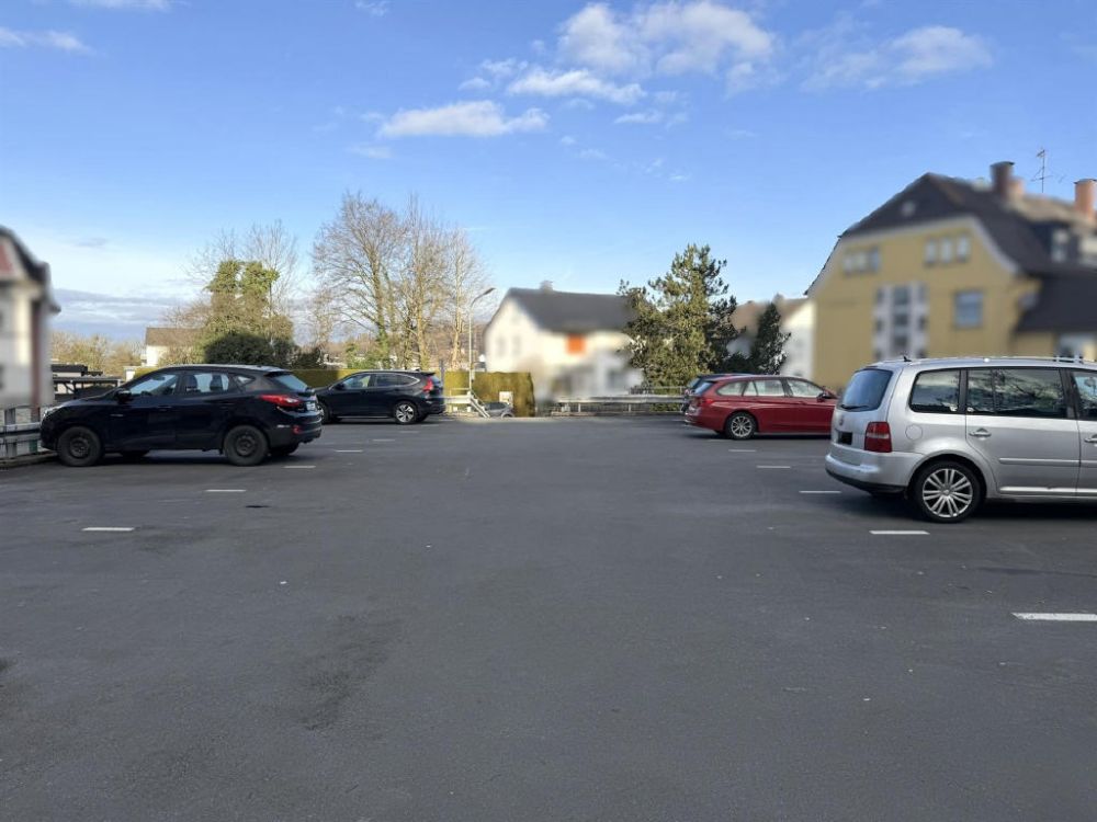 Parkplatz auf dem Parkdeck