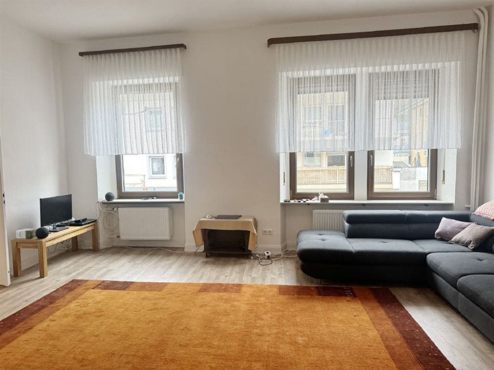 Stattliches Wohn- und Geschäftshaus in exponierter Lage