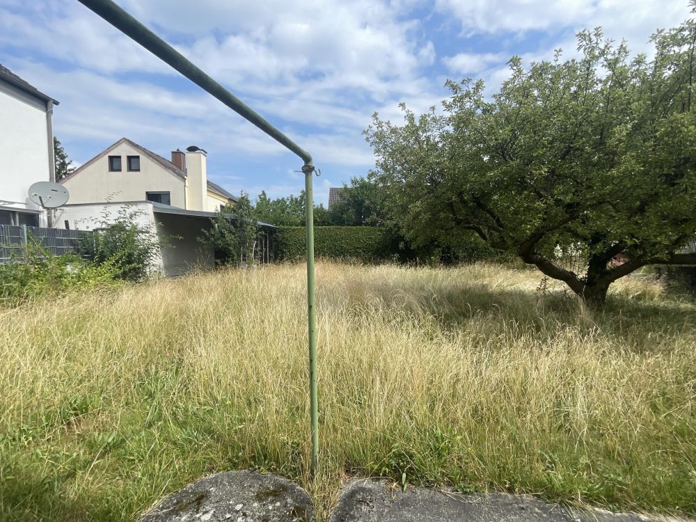 Attraktives Grundstück mit Altbestand in Augsburg-Haunstetten - 
Solide Basis für neue Wohnideen