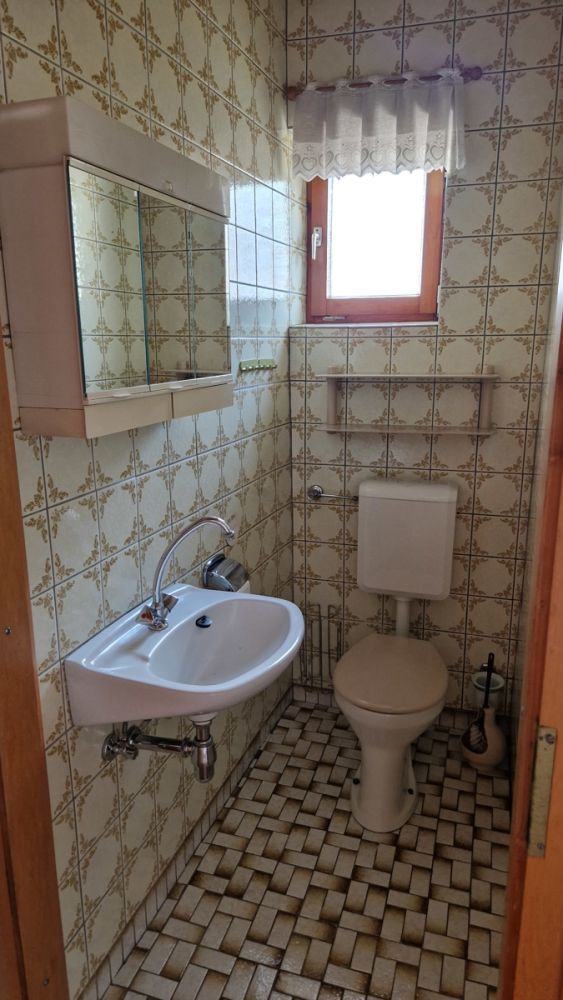 Sanierungsobjekt mit viel Platz und Nebengebäude in Mitterteich zu verkaufen