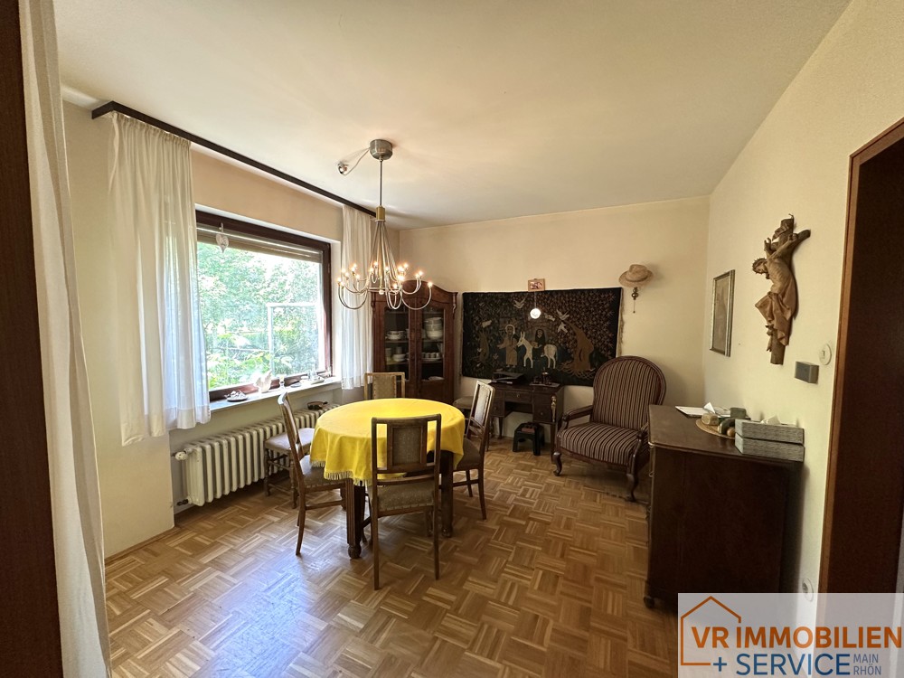 Ihr Eigenheim im Grünen- Wohnhaus mit Doppelgarage und Garten in 97616 Bad Neustadt/S.