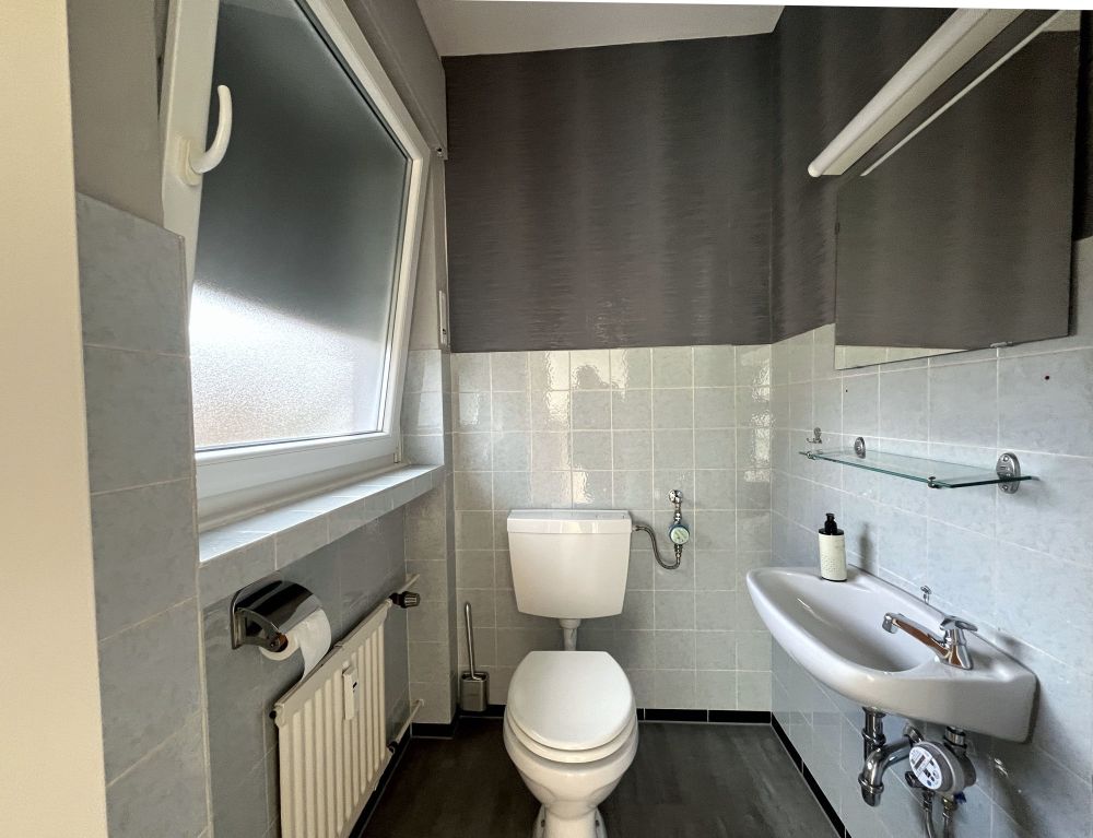 *Raumwunder*
Einfamilienhaus mit großer Einliegerwohnung, Vollkeller und Gartenpool in Rheine-Dutum (9)