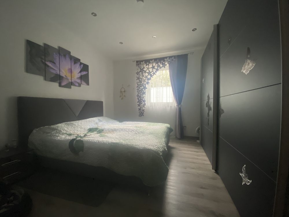 Sehr schöner, moderner Bungalow mit großem Carport in Störnstein zu verkaufen!