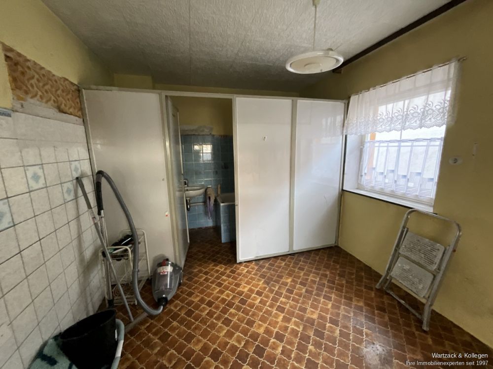 Hier gibt es viel zu tun: 
Sanierungsobjekt 
in bester Lage von Eibach!