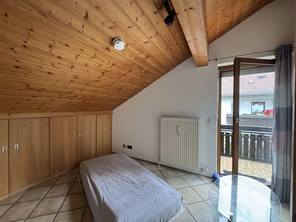 Der zweite Bereich mit Zugang zum Balkon