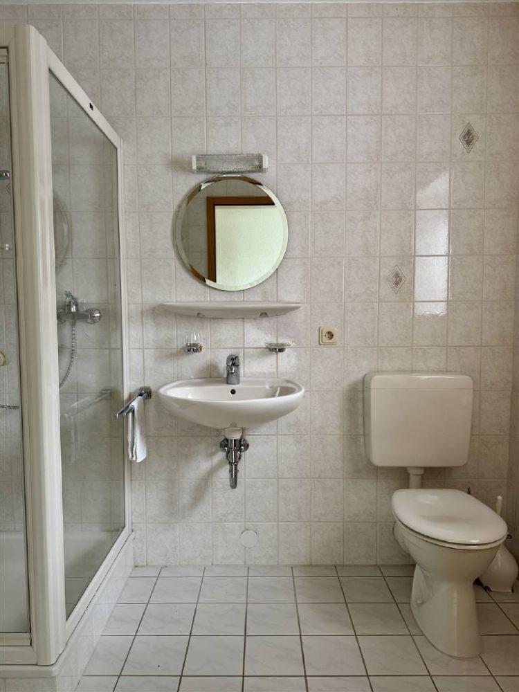 Sehr schön modernisiertes Wohnhaus in ruhiger Lage