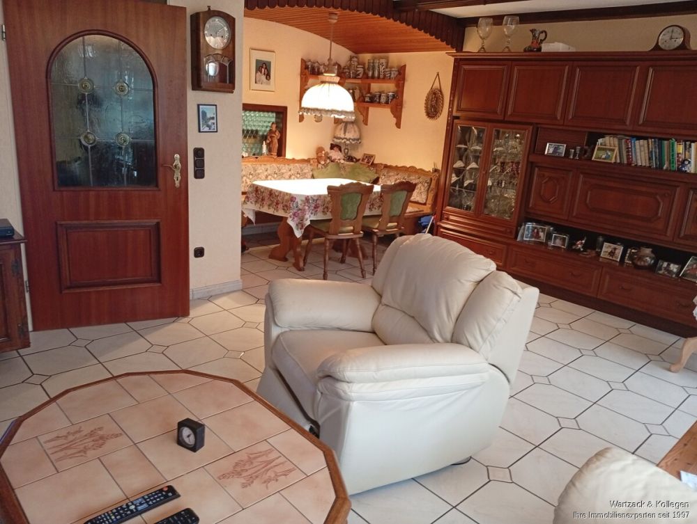 Wohnzimmer mit Essecke
