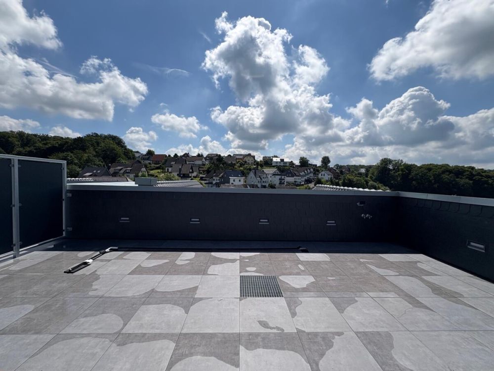 Penthouse mit Weitblick – 4 Zimmer, Loggia und großer Dachterrasse