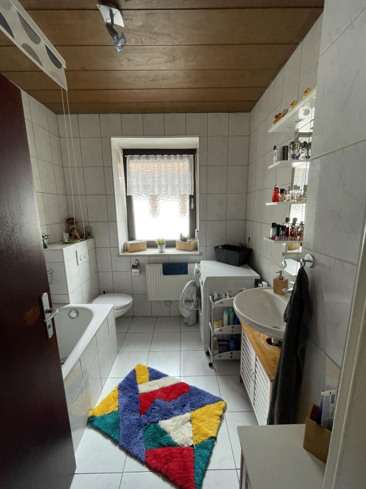 5-FAMILIEN-HAUS - VOLL VERMIETET