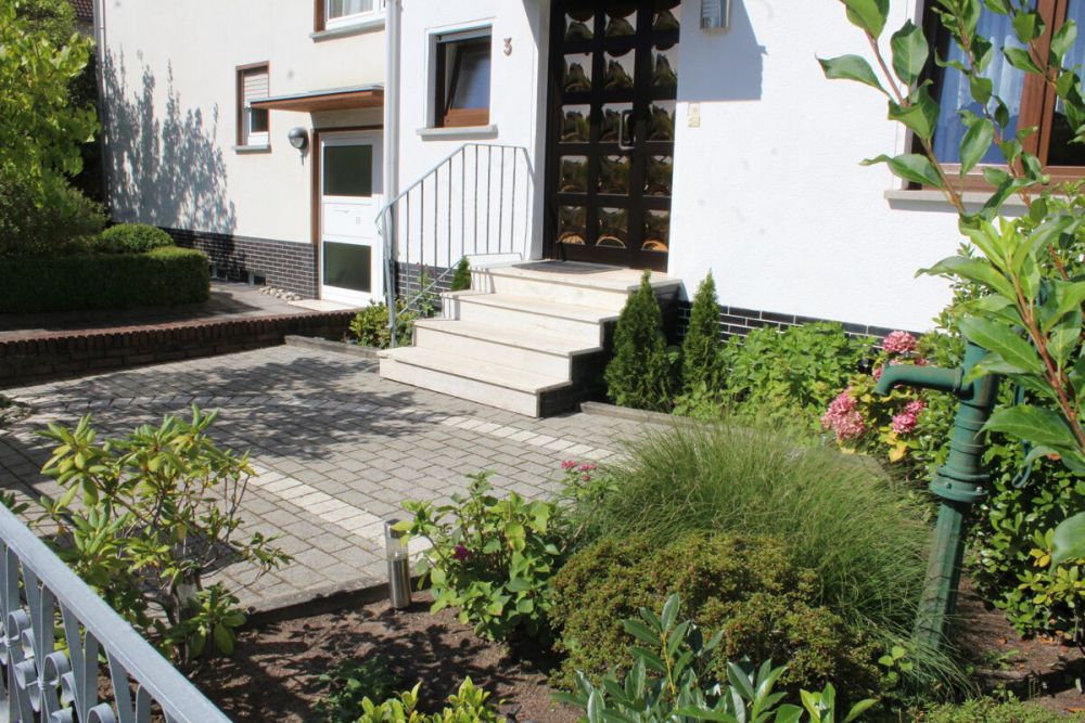 Kelkheim-Fischbach
Schönes Reihenmittelhaus in guter Lage