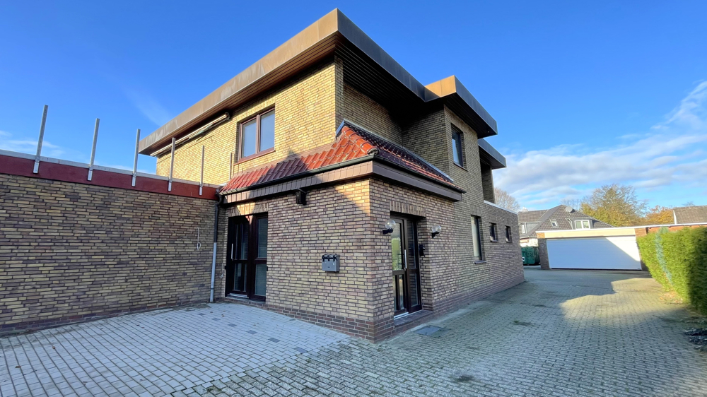 Modernes Wohnen in Oldenburg-Ohmstede! Sanierte 3-Zimmer-Wohnung im EG mit Terrasse und Garten