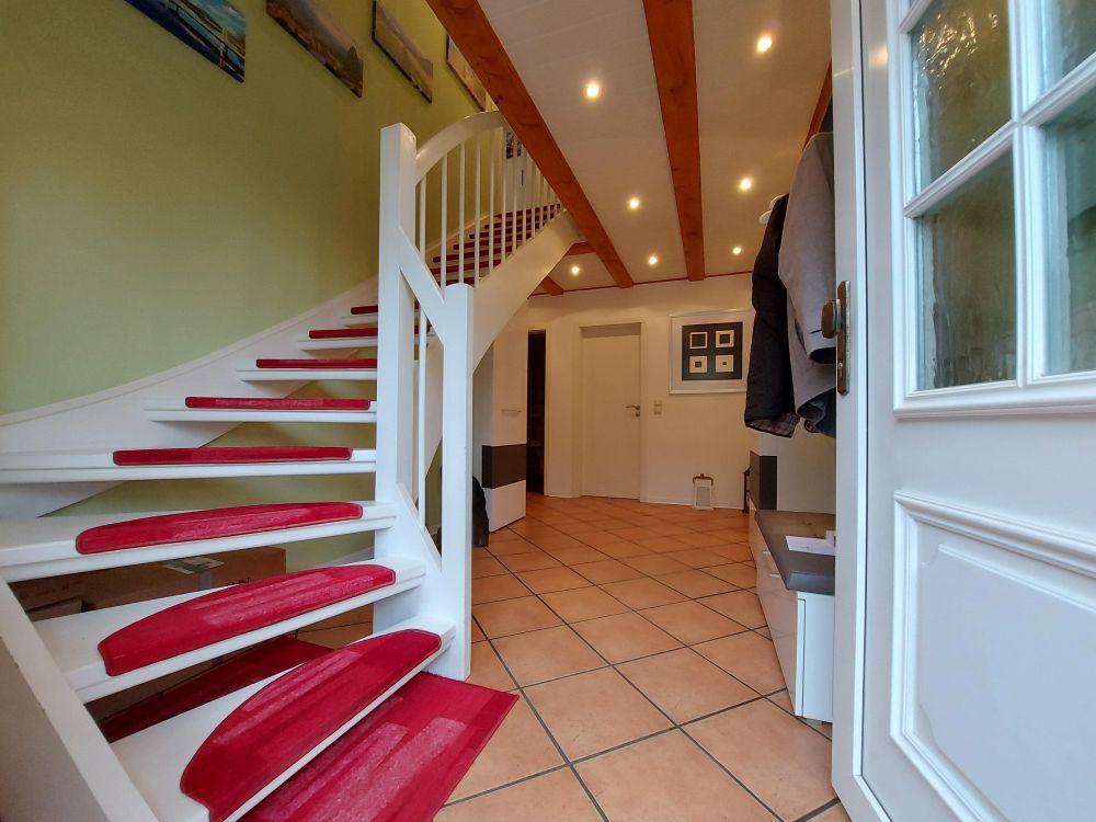 Sehr schönes Einfamilienhaus in der Nähe zum Nord-Ostsee-Kanal mit Wintergarten und Carport