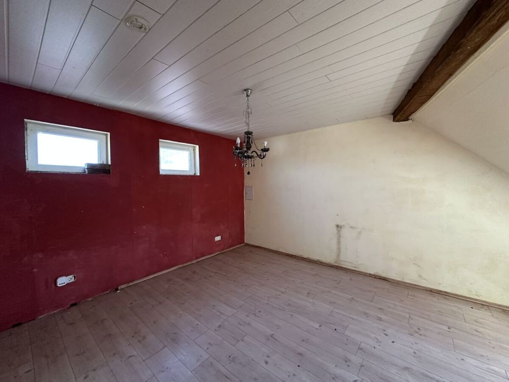 Charmantes renovierungsbedürftiges Einfamilienhaus mit großem Grundstück und vielseitiger Scheune