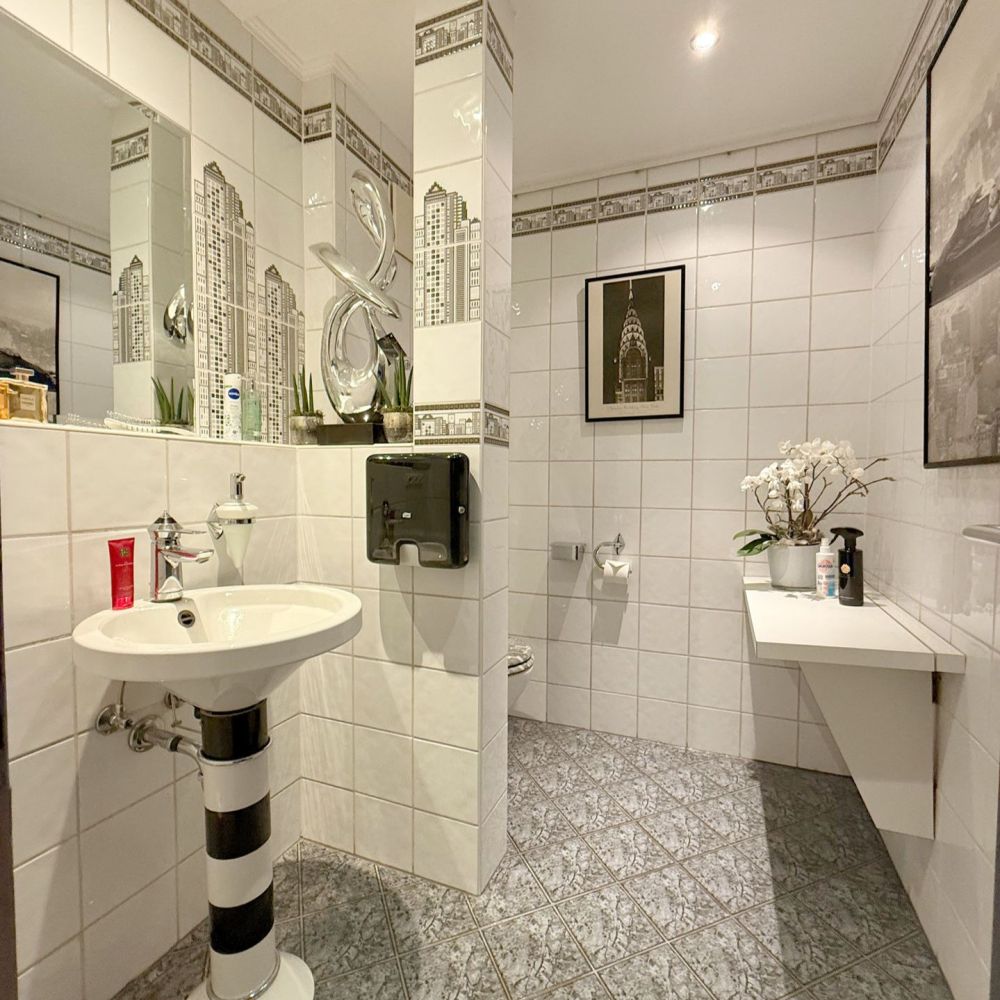 Top gepflegte Büro-/Praxisfläche im Zentrum von Murnau