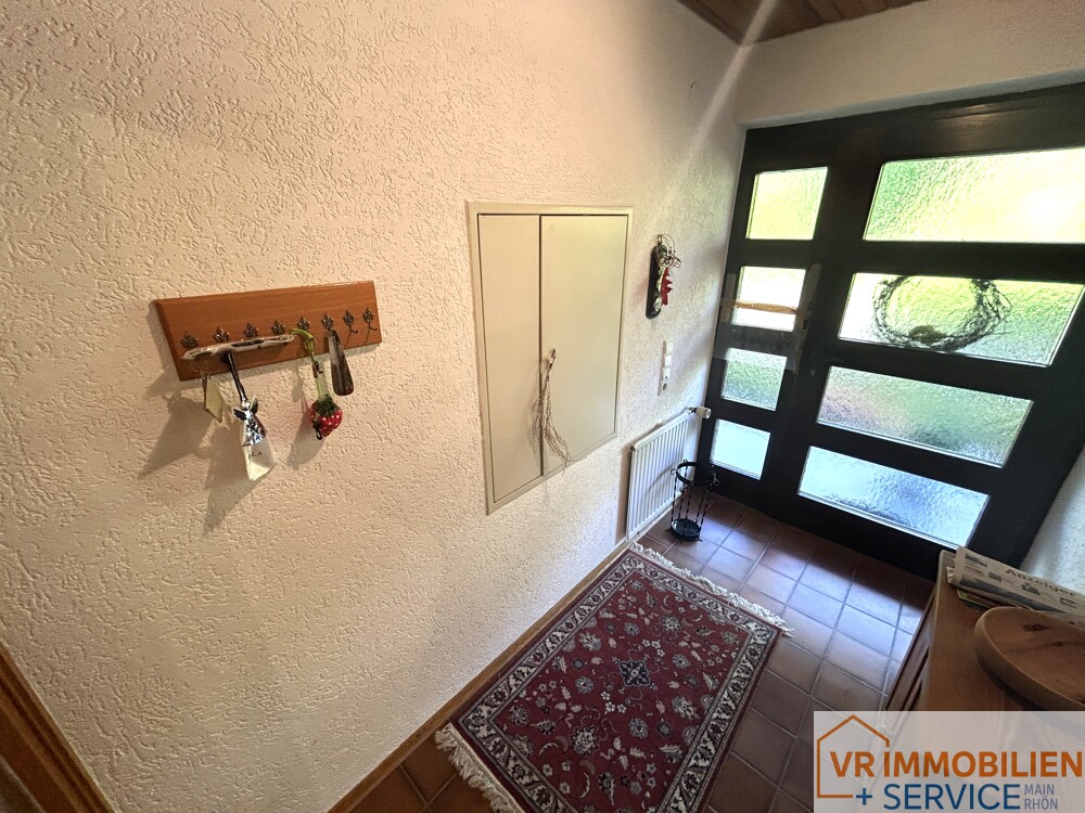 Ihre grüne Oase in 97638 Mellrichstadt ! Einfamilienhaus mit Doppelgarage und traumhaftem Grundstück!