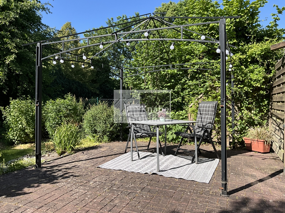 Sonnenlichtverwöhnt: Ihr Zuhause mit Balkon & eigenem Garten!