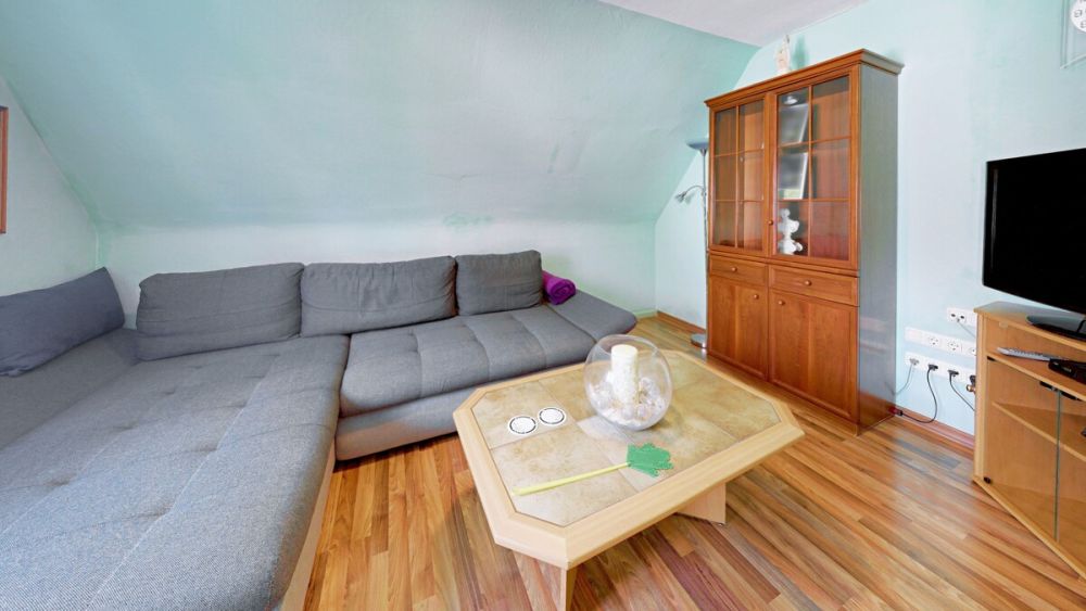 Das Wohnhaus mit Gaststätte bietet enormes Umbaupotential für Ihr Eigenheim in Schwabach-Wolkersdorf!