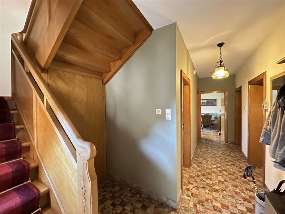 Schönes Einfamilienhaus mit Scheune und großem Grundstück