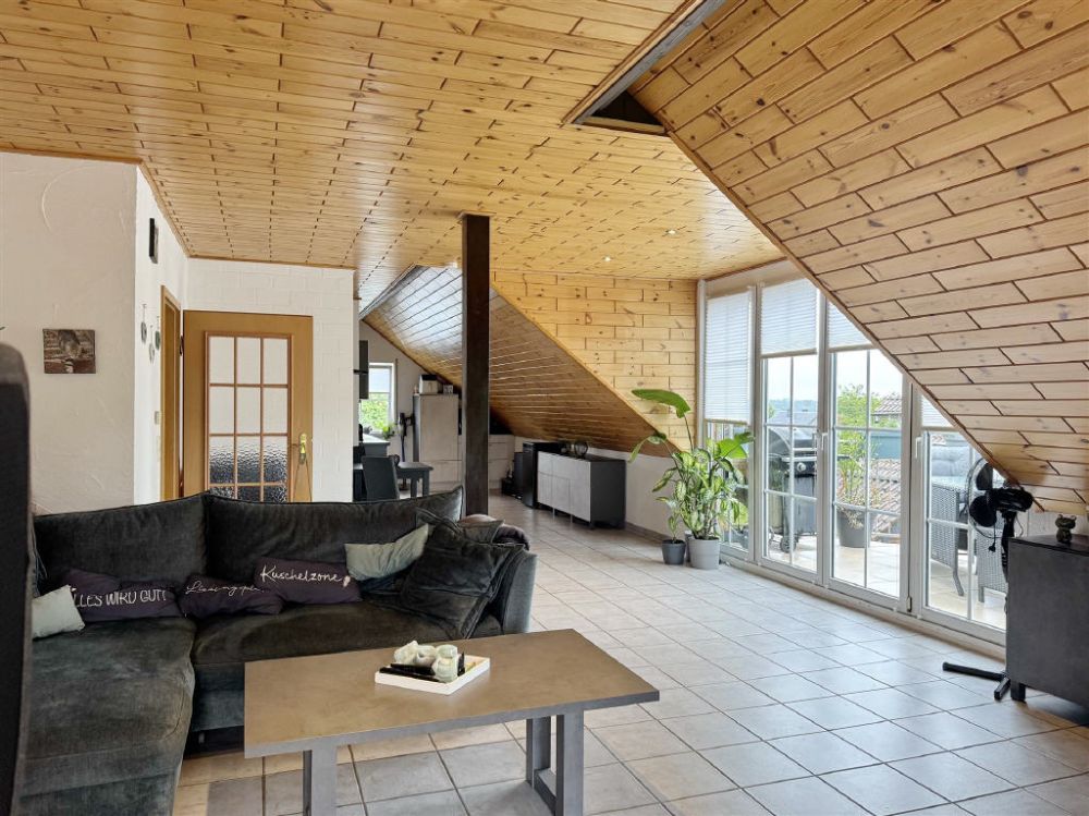 Wohnkomfort trifft Vermietungschance - Stilvolles Wohnhaus in naturnaher Lage