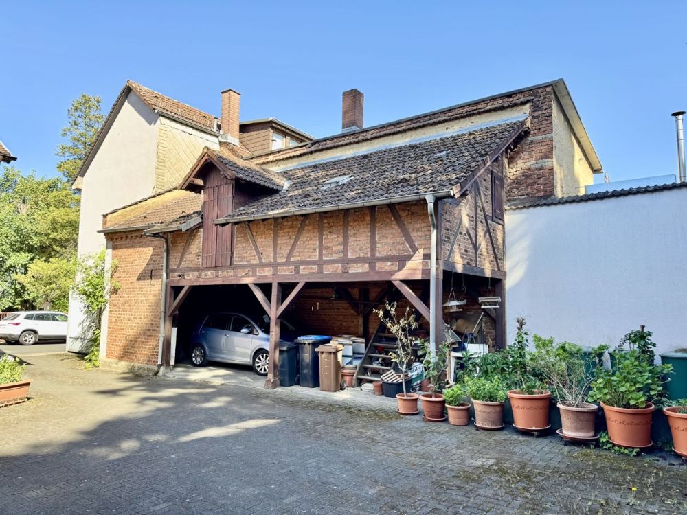 Historisches Juwel mit Scheune und Innenhof – 
eine Rarität im Herzen von Oberursel