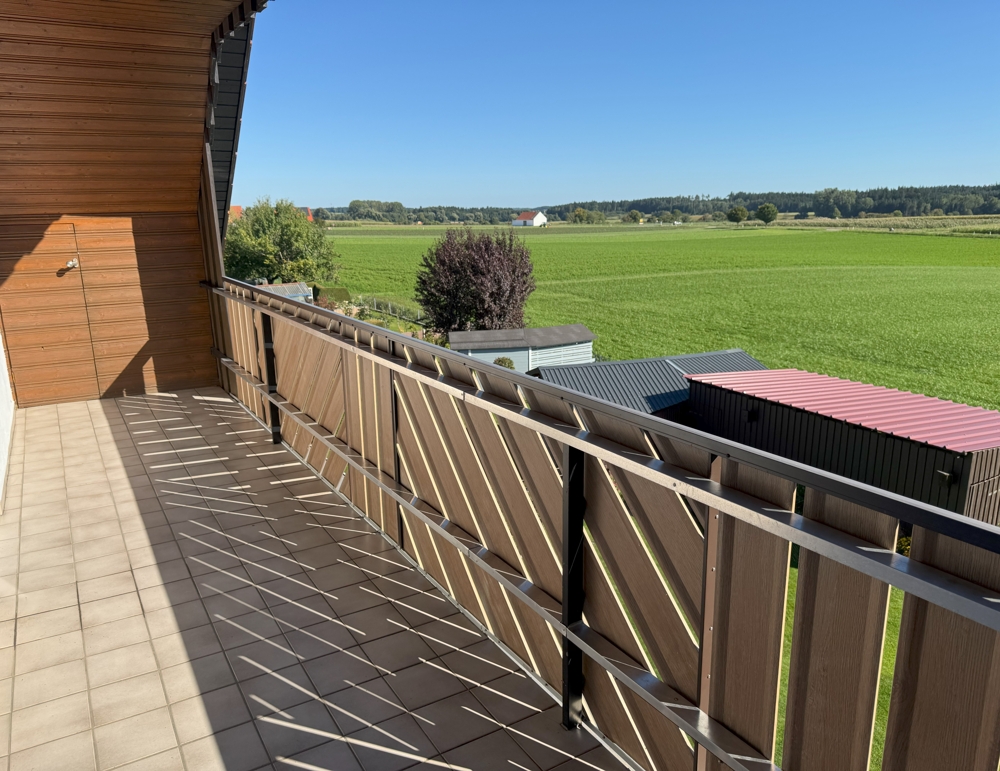 Helle 3,5-Zimmer-Dachgeschosswohnung mit schönem Balkon