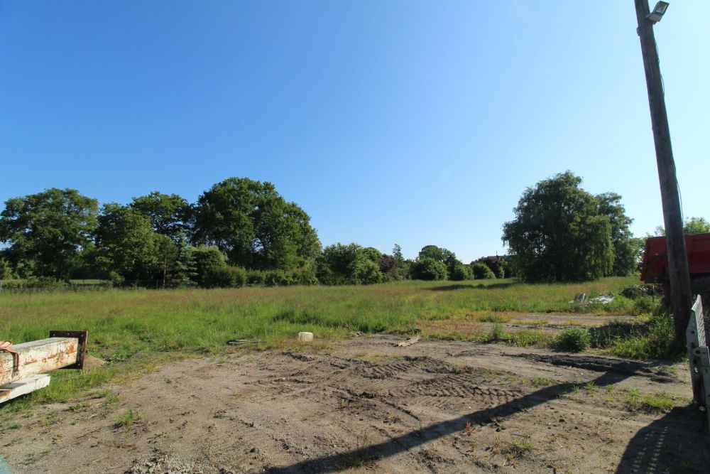 Gewerbehalle mit Weitblick