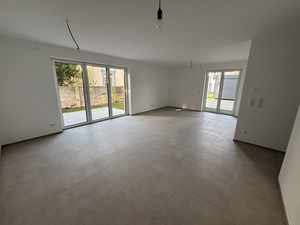 Mit Garten und 2 Stellplätzen!
hochwertige 3-Zimmer Mietwohnung
in zentraler Lage von Rheine! (9)