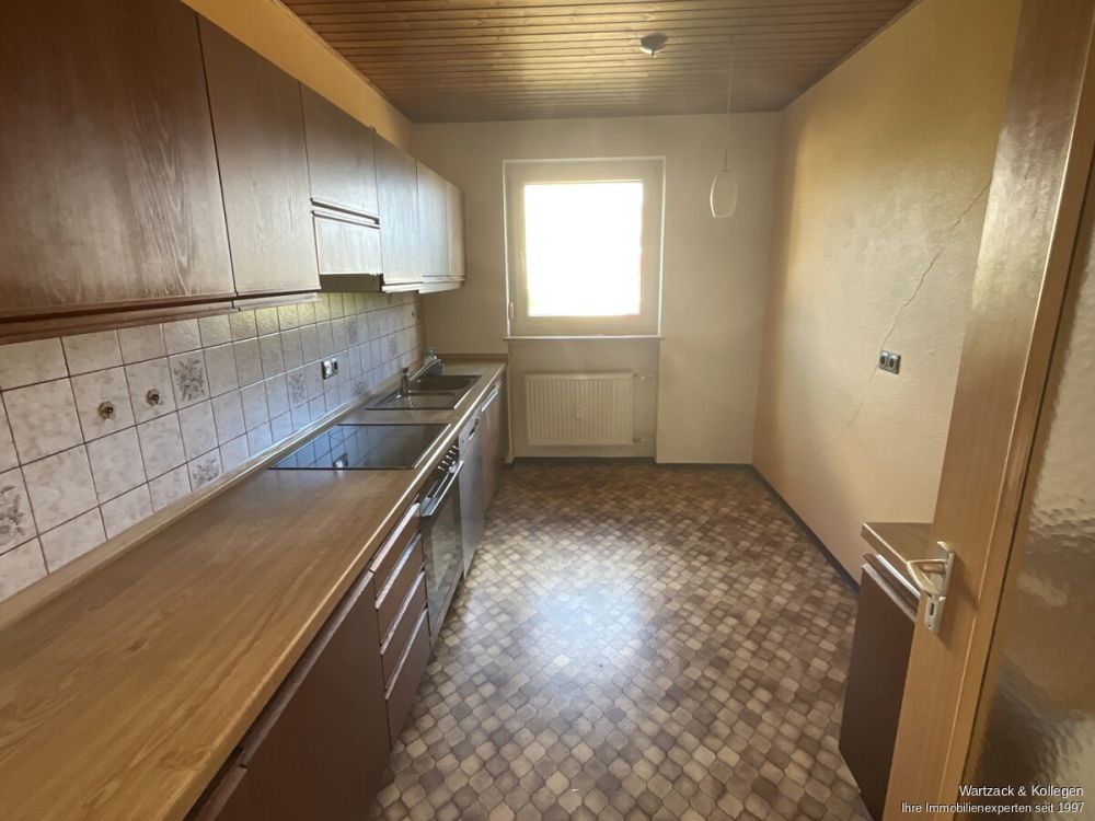 3-Zimmer-Wohnung 
mit 75 m² Wohnfläche 
und Südbalkon 
sofort zur Nutzung frei!