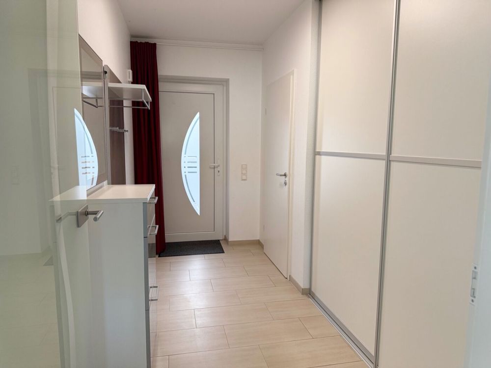 Freistehender Walmdachbungalow mit Garage – barrierefrei – gute Ausstattung