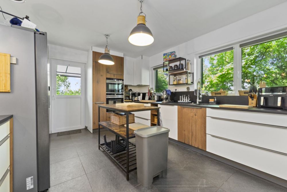 Freistehendes Einfamilienhaus - hochwertig saniert - KFW 85