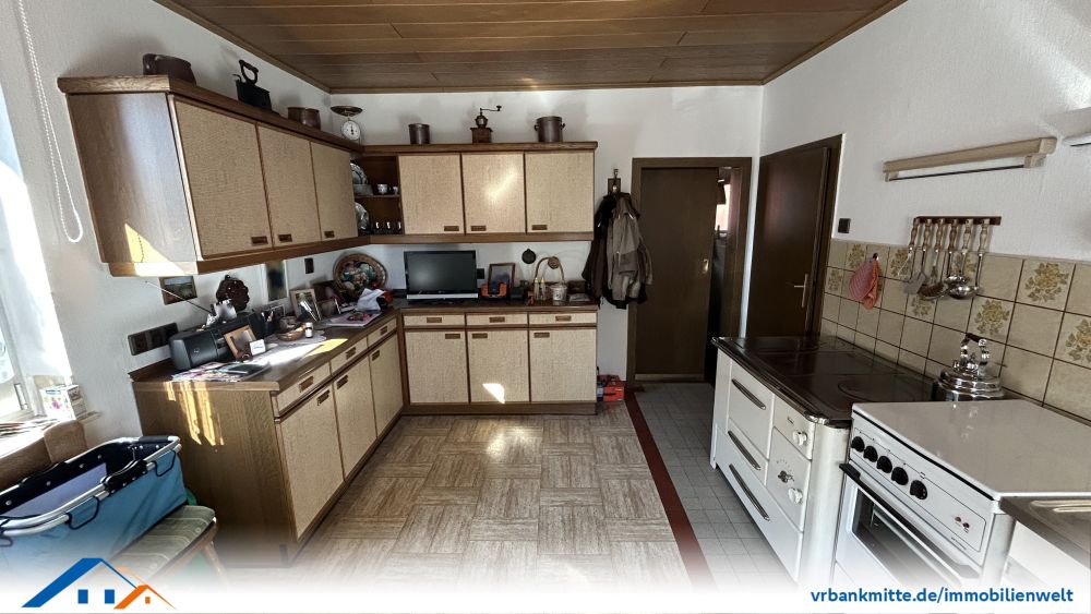 Charmantes Wohnhaus mit großzügigem Grundstück und vielseitiger Scheune