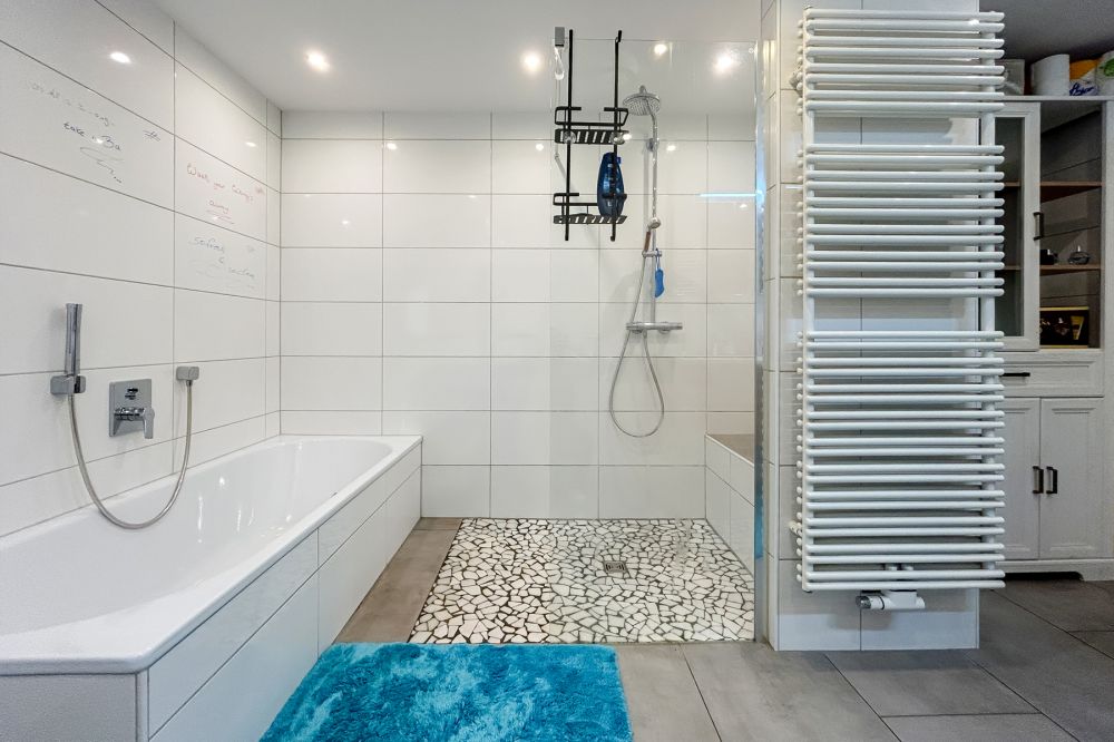 Platz für die ganze Familie – modernisiertes Einfamilienhaus mit Gartenparadies, Garage und Carport!