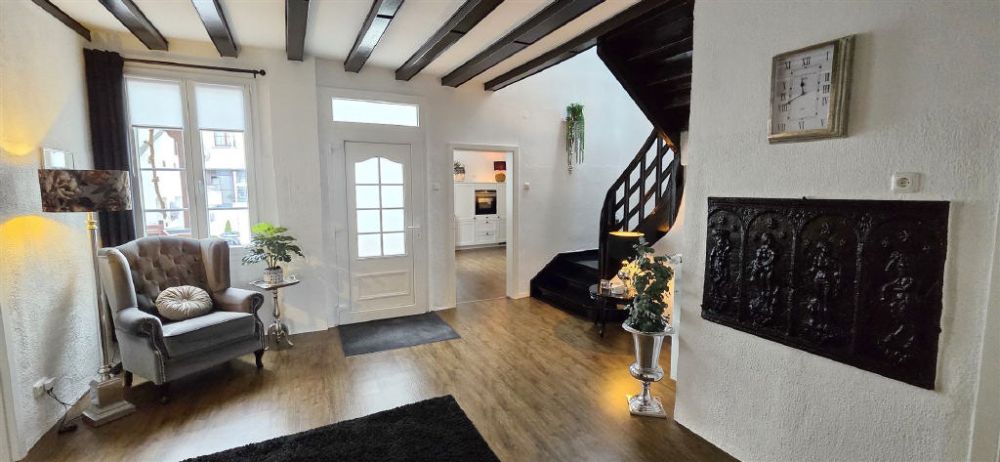 Ehemaliges  Weingut mit Charme! Hochwertig u. umfassend modernisiert!