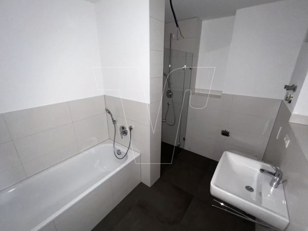 Praktische 2 Zimmerwohnung mit Balkon