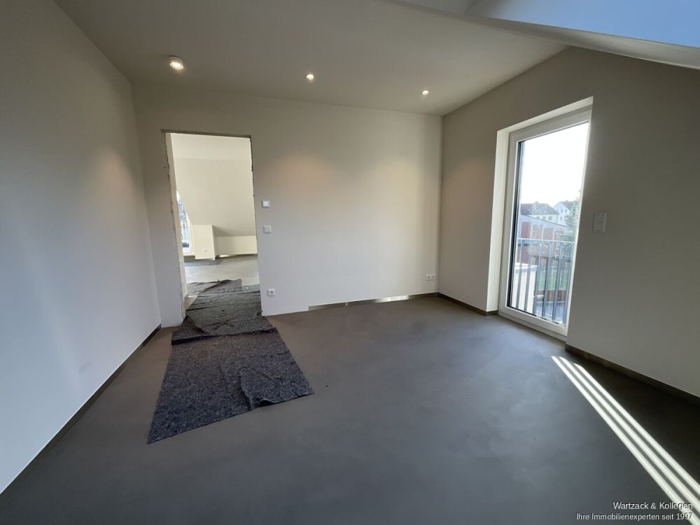 Neubau-Erstbezug: 
Wunderschöne, helle Dachterrassenwohnung 
in Schwabach-Penzendorf