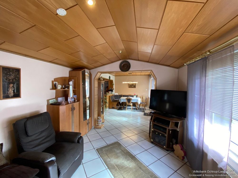 Beste Lage für die Familie mit viel Platz im Garten und im Haus!