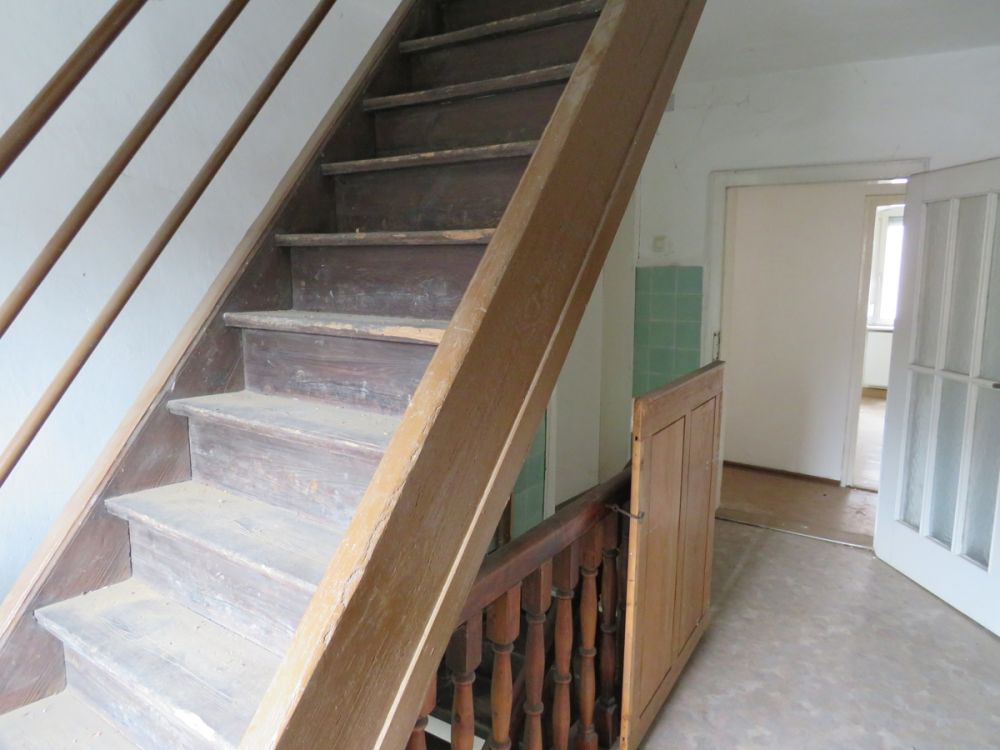 Preisreduzierung für das renovierungsbedürftige Reihenmittelhaus mit Nebengebäude im Sanierungsgebiet der Altstadt Tirschenreuth