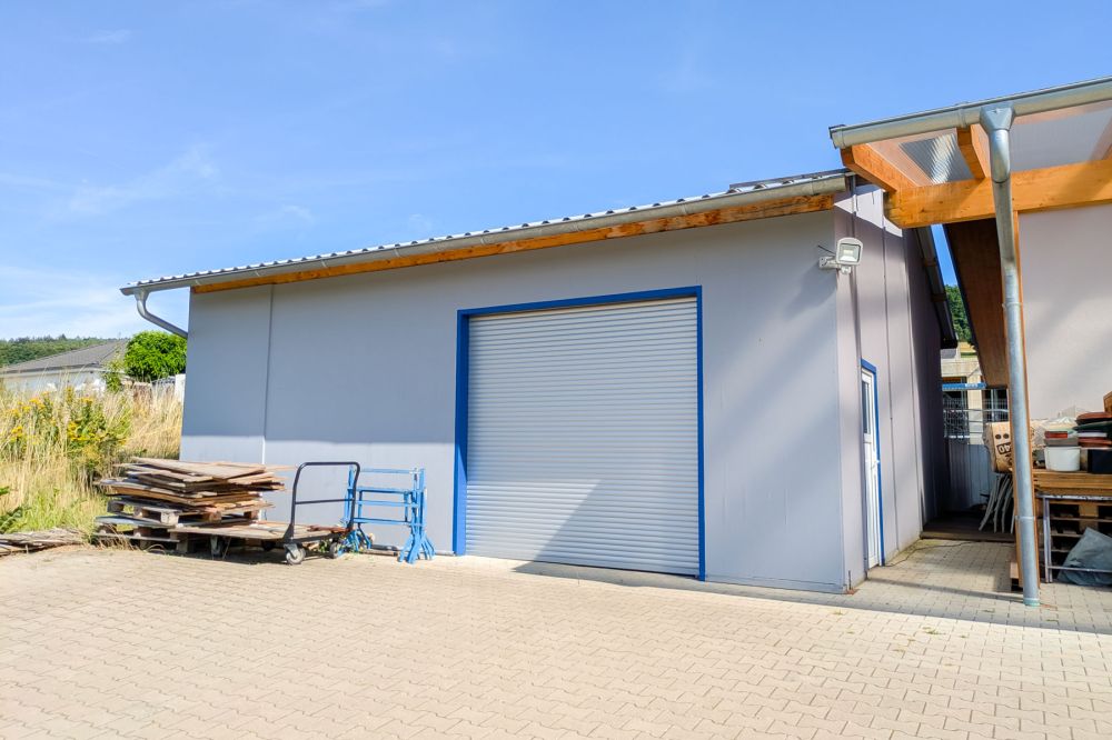 Neuwertiges Gewerbeobjekt – Büro-Gebäude, Lager- & Werk-Halle
in Erbach!