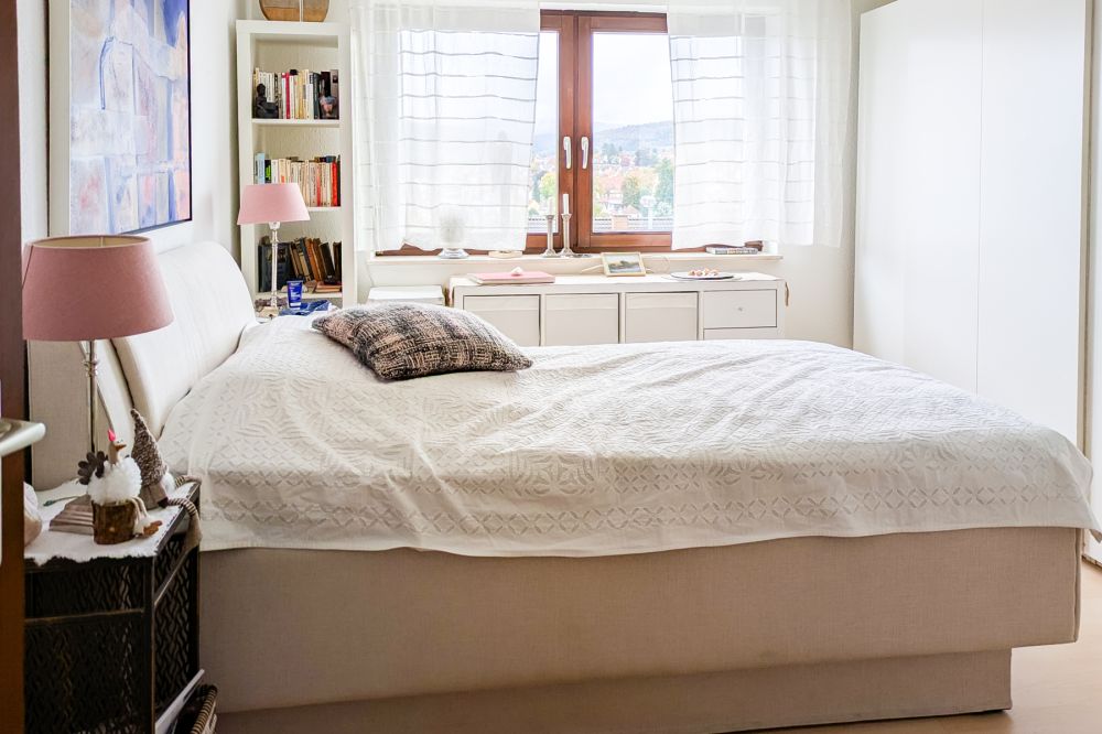 Selbstnutzer  u. Kapitalanleger aufgepasst: schöne, helle 2-Zimmer-ETW mit tollem Blick über Erbach!