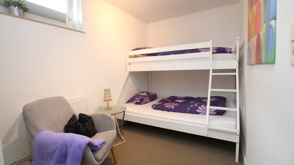 Kapitalanlage! Modernisierte Ferienwohnung mit Loggia & Stellplatz in zentraler Lage von Bad Zw'ahn