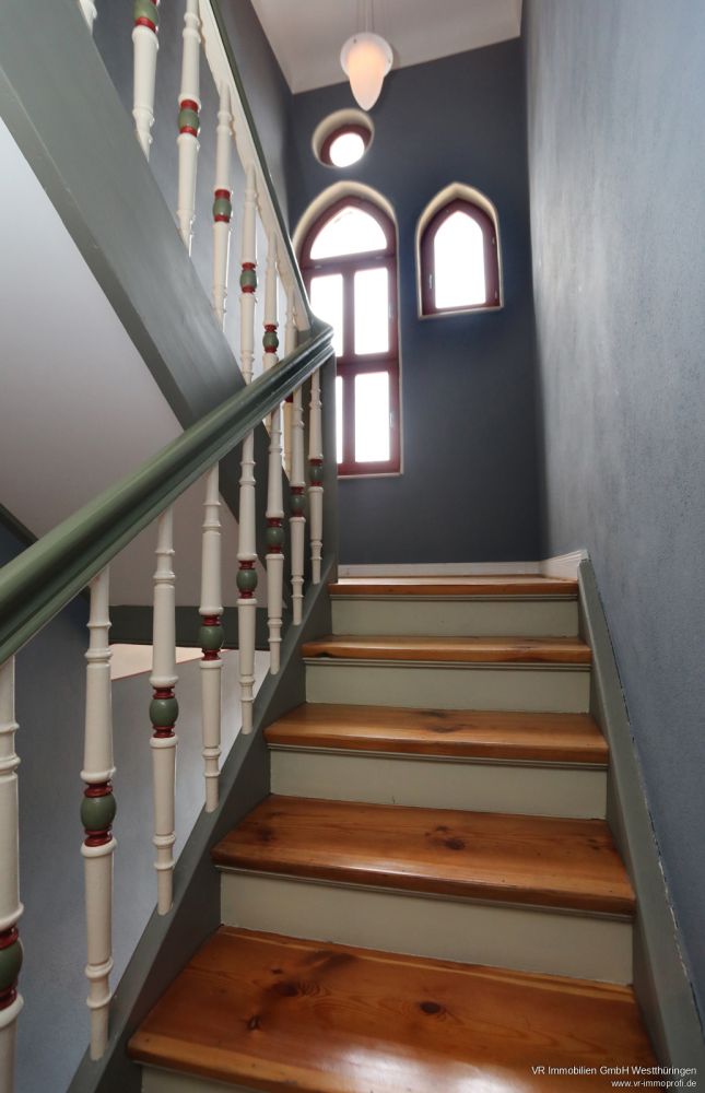 Repräsentative Praxisräume mit neuem Fahrstuhl !!!