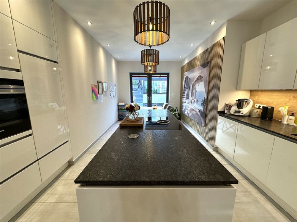 hochwertige Einbauküche