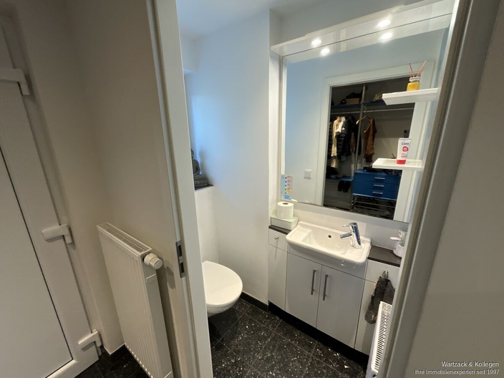 Hier können Sie sofort einziehen 
- viel Platz für die ganze Familie 
und vollständig modernisiert!