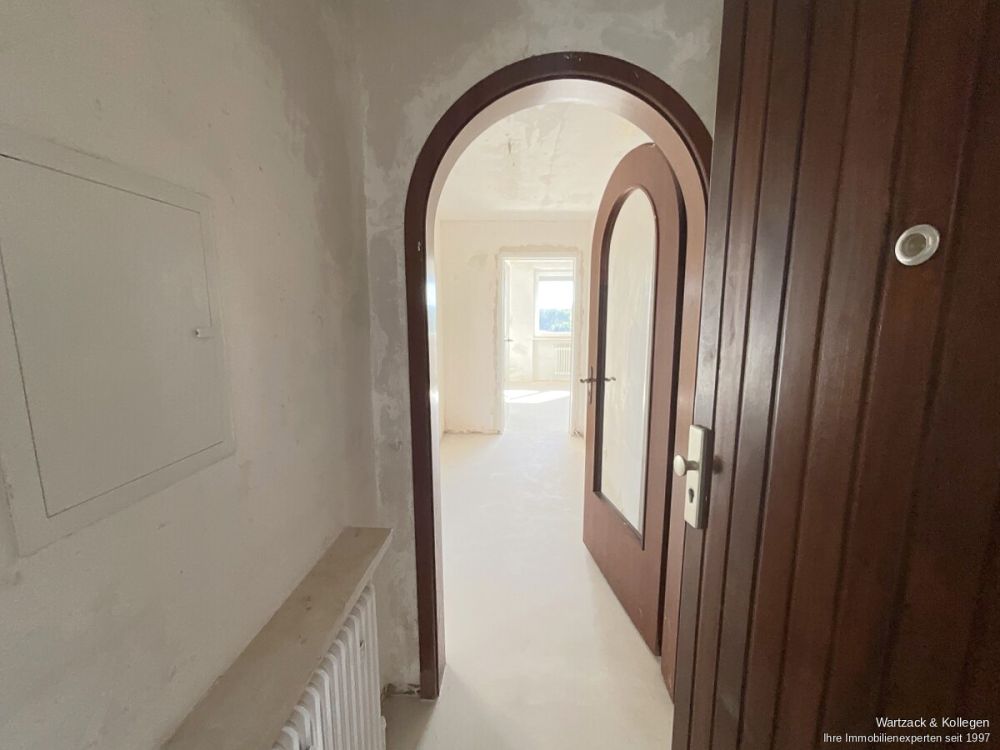 Über den Dächern von Schwaig - 3-Zimmer-Wohnung mit Ausblick, Balkon, Einbauküche und Garage